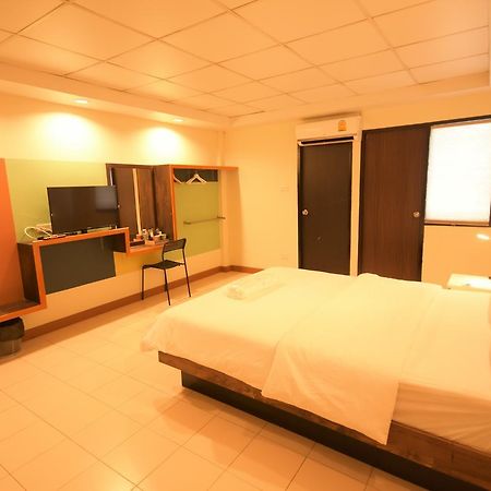 Room At Prachachuen Nonthaburi Exteriér fotografie