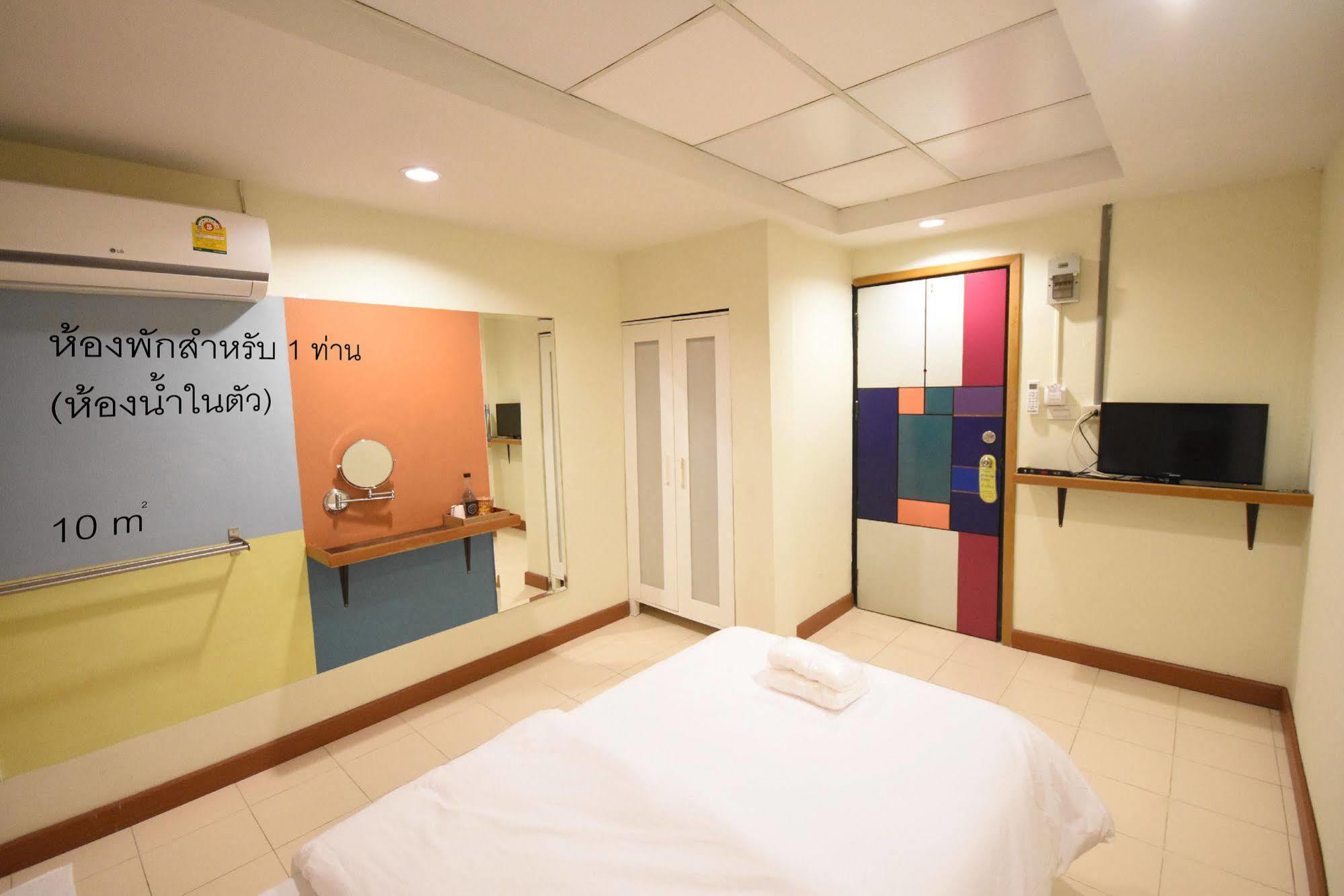 Room At Prachachuen Nonthaburi Exteriér fotografie
