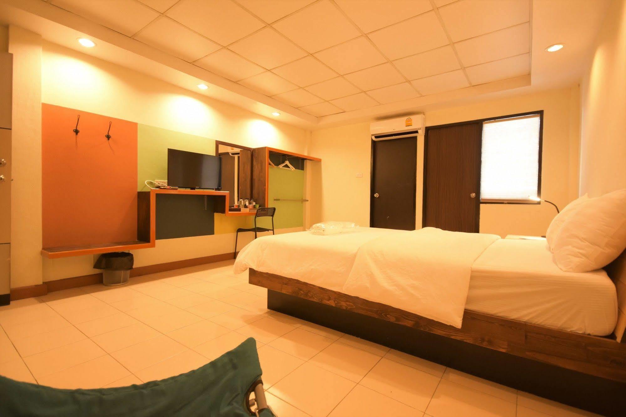 Room At Prachachuen Nonthaburi Exteriér fotografie