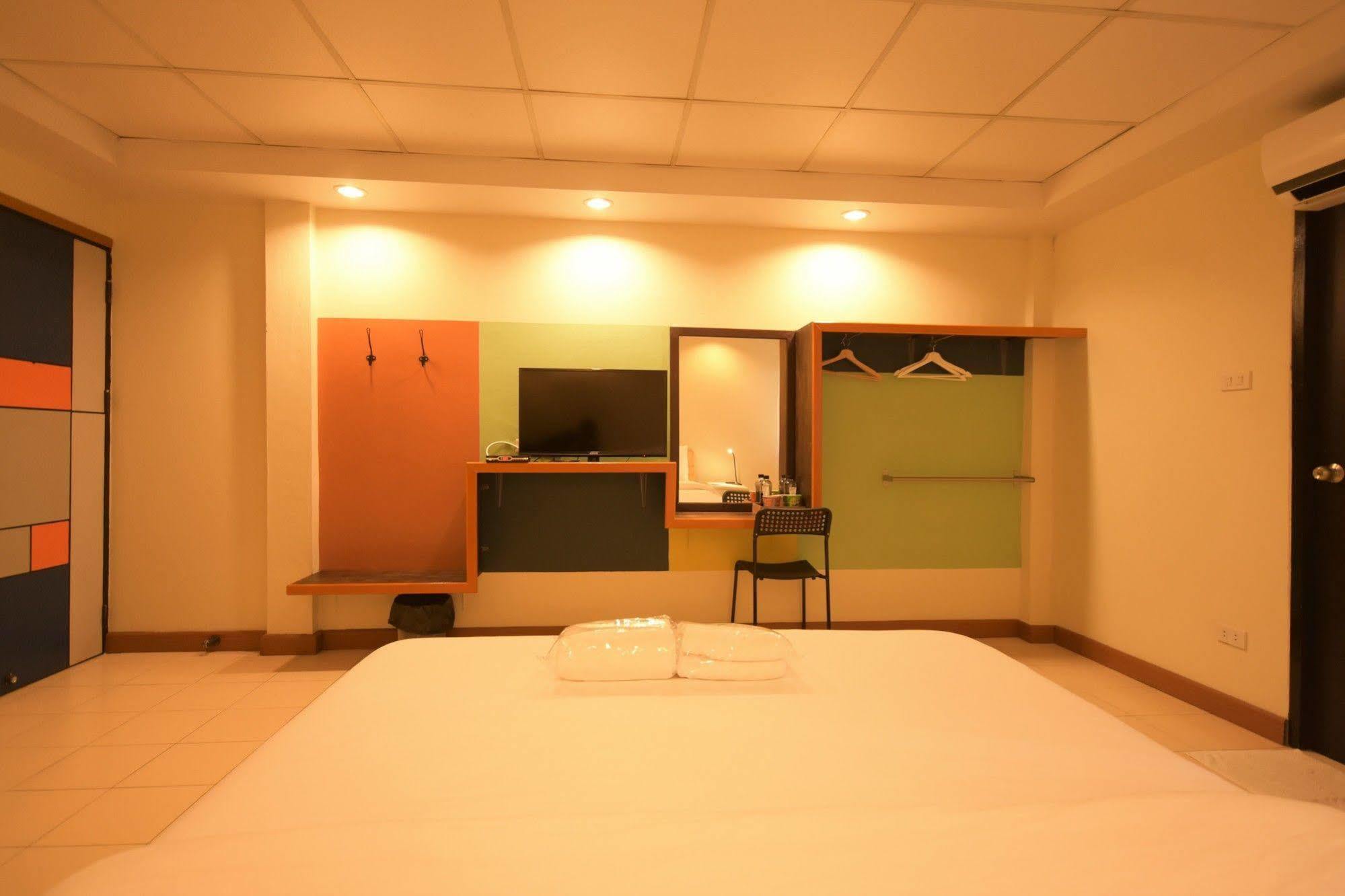 Room At Prachachuen Nonthaburi Exteriér fotografie