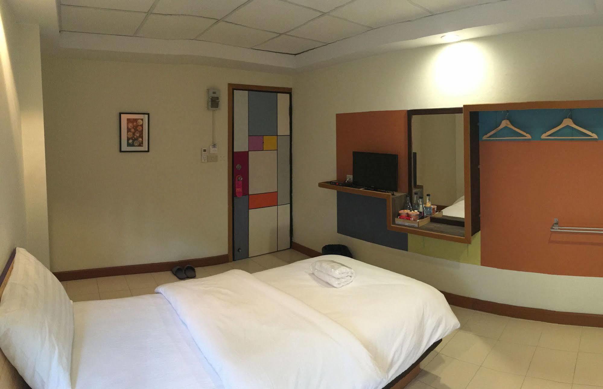 Room At Prachachuen Nonthaburi Exteriér fotografie